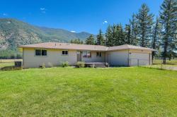 479 Eckelberry Drive Columbia Falls, MT 59912