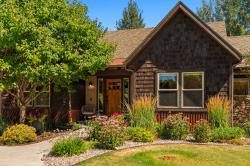 2452 Creekwood Drive Bozeman, MT 59715