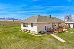 103 W Simson Avenue Geyser, MT 59447