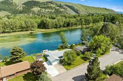 10570 Lakewood Place Lolo, MT 59847