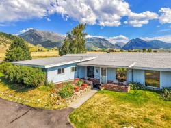 2851 E River Road Livingston, MT 59047