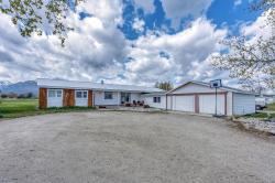 611 Old Corvallis Road Corvallis, MT 59828