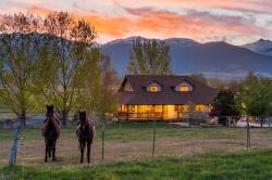 1892 Sutherland Lane Corvallis, MT 59828