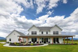 1741 Eastside Highway Corvallis, MT 59828