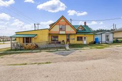 23 N 1St Street Custer, SD 57730