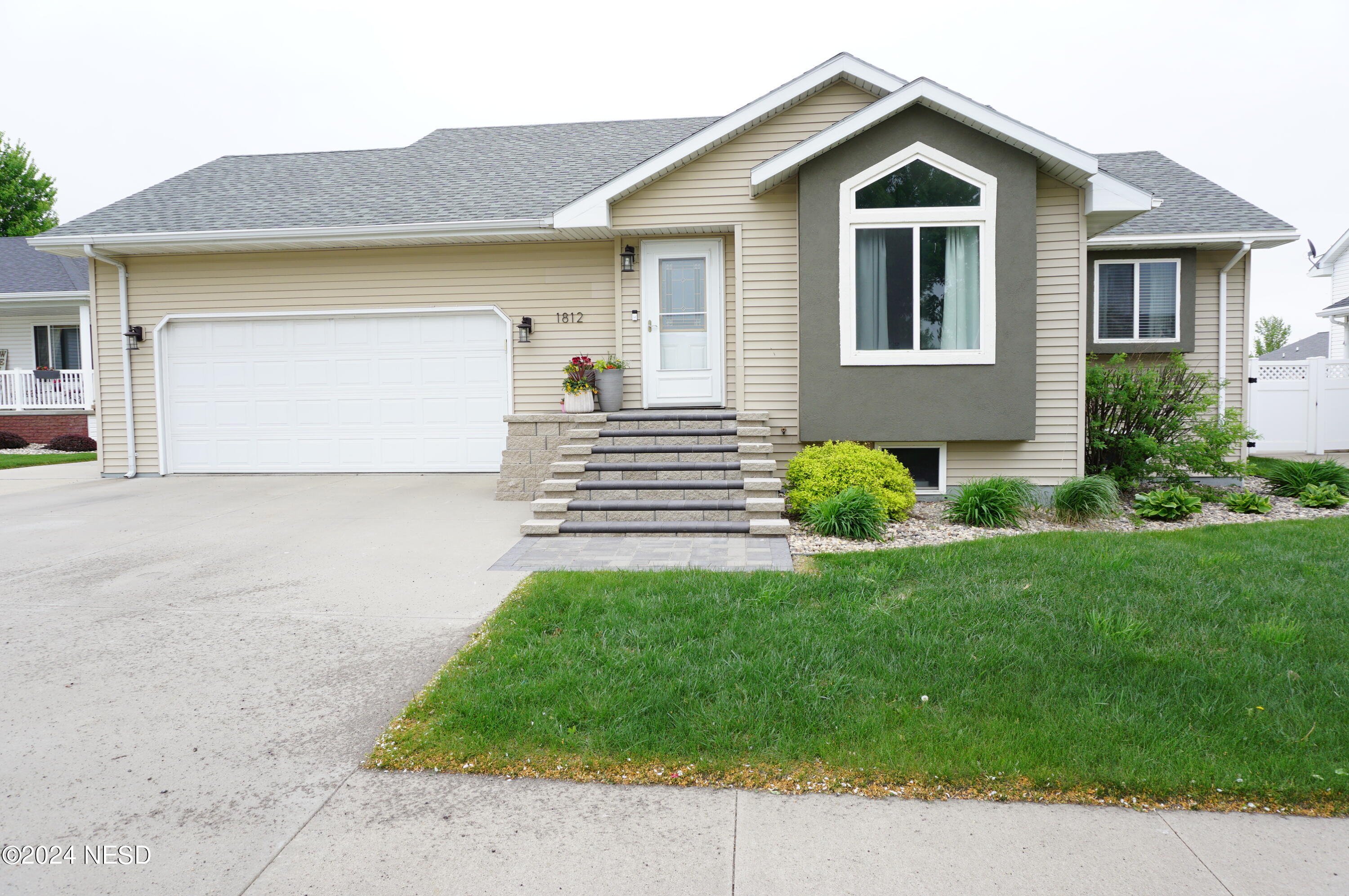 MLS 269012 1812 7Th Street NE Watertown, SD 57201