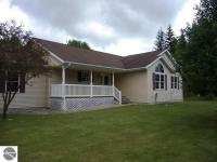 400 Jomar Lane, Cadillac, MI 49601