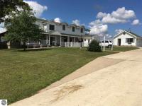 6401 E M-113, Kingsley, MI 49649