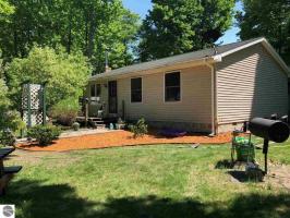 5651 SW Quarterline Road, South Boardman, MI 49680