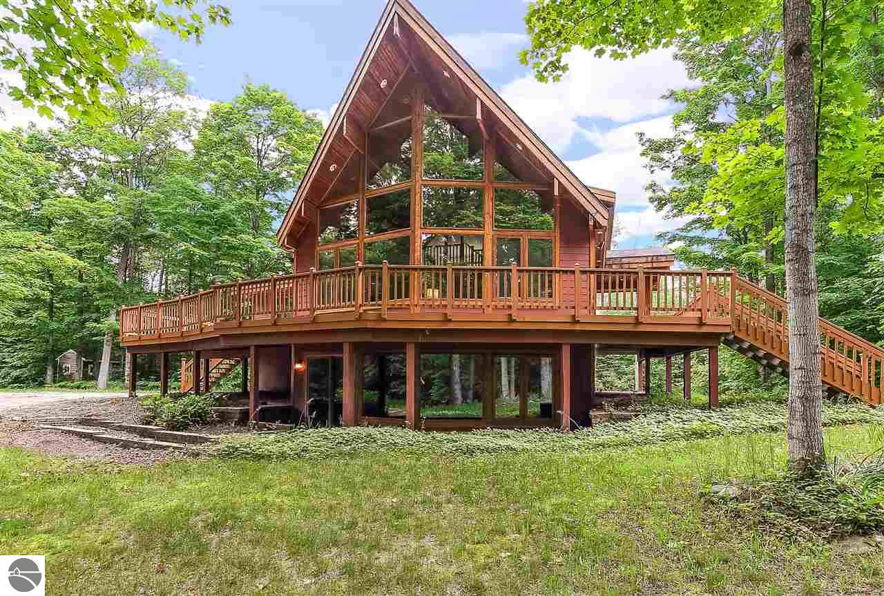 Mls 1863997 7650 N Gills Pier Road Northport Mi 49670
