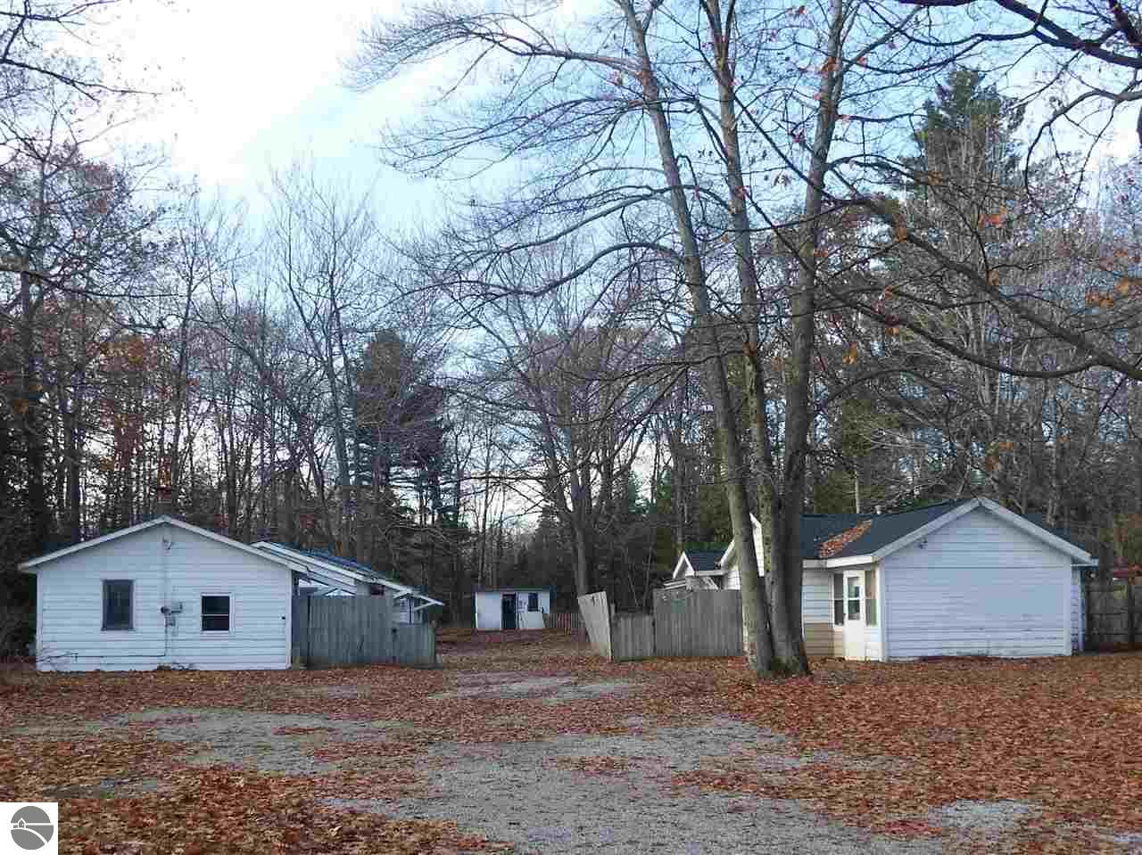 Mls 1868225 7725 N Us 23 Oscoda Mi 48750