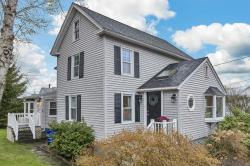 31 River Street Exeter, NH 03833