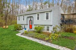 7 Stanorm Drive Newmarket, NH 03857