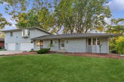 17435 Java Court N Lakeville, MN 55044