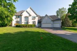 10127 Trotters Path Eden Prairie, MN 55347