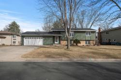 2411 Southview Court Hastings, MN 55033