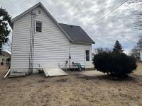 208 Dugan Street S Welcome, MN 56181