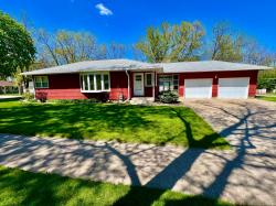 506 Southview Drive W Marshall, MN 56258
