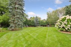 7365 Autumn Chace Circle Bloomington, MN 55438