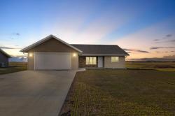 264 N Pond Drive Jackson, MN 56143