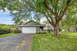 1107 Prairie Court S Shakopee, MN 55379