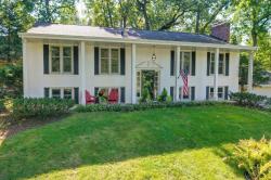 2307 Sheridan Hills Road Minnetonka, MN 55391