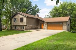 8666 Windward Circle Eden Prairie, MN 55344