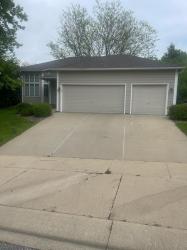 5216 Castlewood Lane NW Rochester, MN 55901