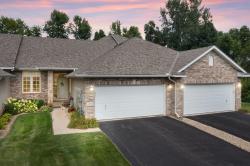 4992 W Oak Point Drive Prior Lake, MN 55372