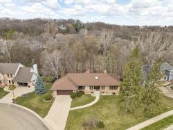 1386 Woodland Drive SW Rochester, MN 55902