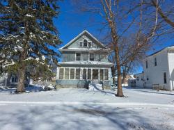 421 E 8th Street Blue Earth, MN 56013