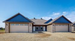 889 Picadilly Lane NW Rochester, MN 55901