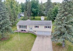 806 Des Moines Drive Windom, MN 56101