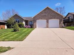 1453 Hillside Drive Red Wing, MN 55066