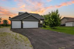 4467 Roberds Lake Trail Faribault, MN 55021