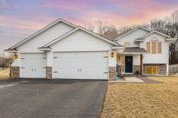 25829 Goldfinch Avenue Wyoming, MN 55092