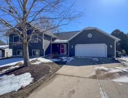2423 Meadow Hills Drive SW Rochester, MN 55902