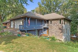 15121 Oakland Avenue Burnsville, MN 55306