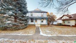 412 S Altona Holstein, IA 51025