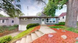 714 N 11th St Cherokee, IA 51012