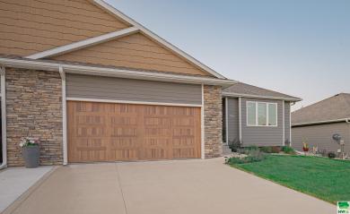 2631 Indian Hills Ct Sioux City, IA 51104