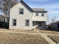 526 W Cherry St Cherokee, IA 51012