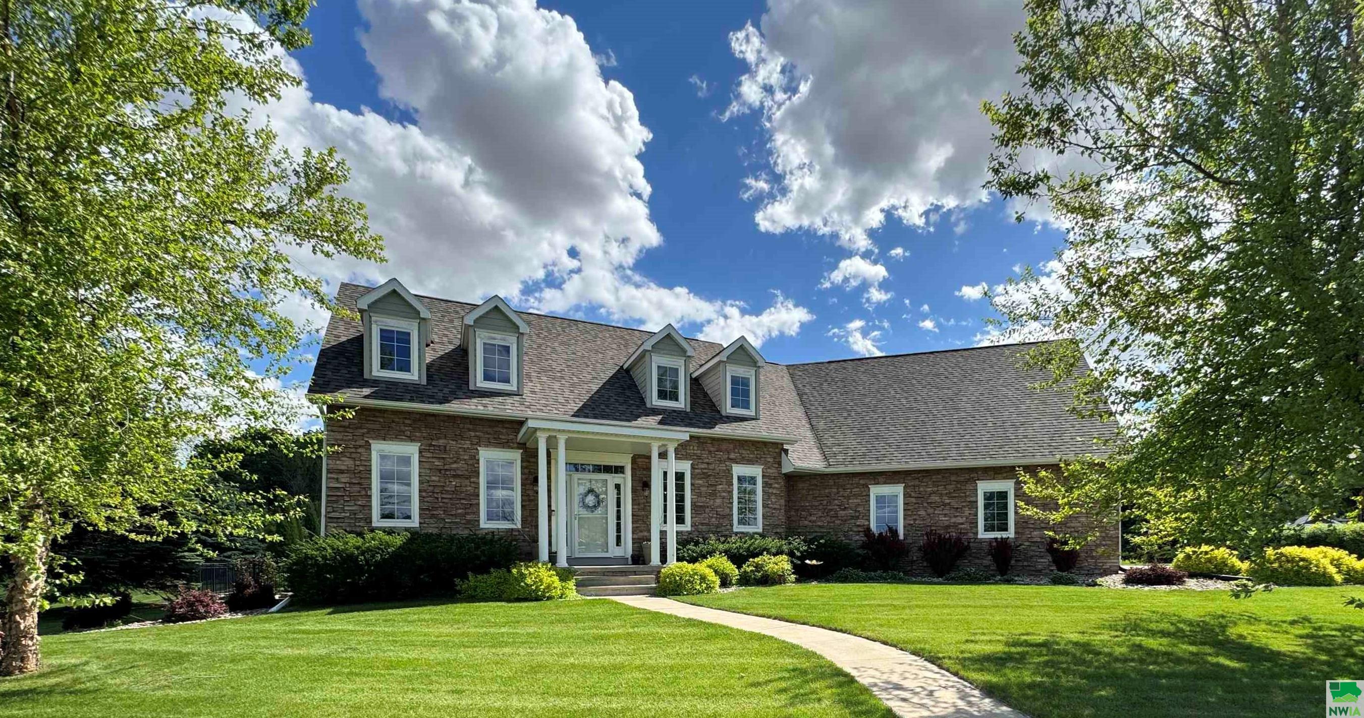 MLS 824889 990 8Th St Se Lemars, IA 51031