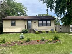 712 N 11th St Cherokee, IA 51012