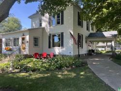 111 N 11th St Cherokee, IA 51012