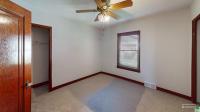 937 W Cedar St Cherokee, IA 51012