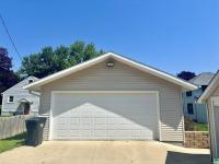 937 W Cedar St Cherokee, IA 51012