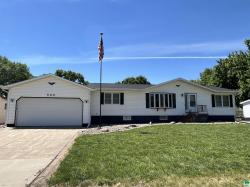 606 Poplar St Salix, IA 51052