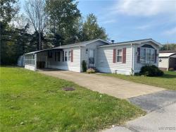 24 Parkside Circle Cheektowaga, NY 14227