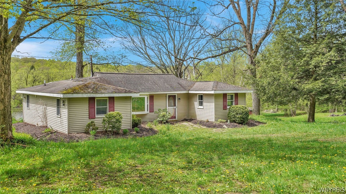 MLS B1535846 6374 Hunters Creek Road Wales, NY 14139